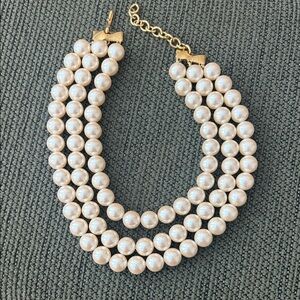 Triple strand large pearl necklace. EUC . Vintage.